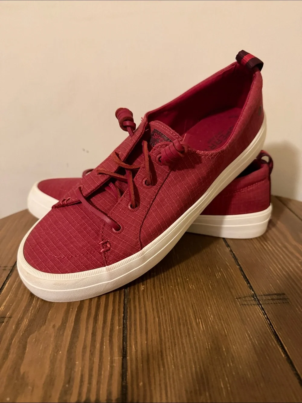 Sperry Women’s Burgundy Low-Top Lace-Up Sneakers